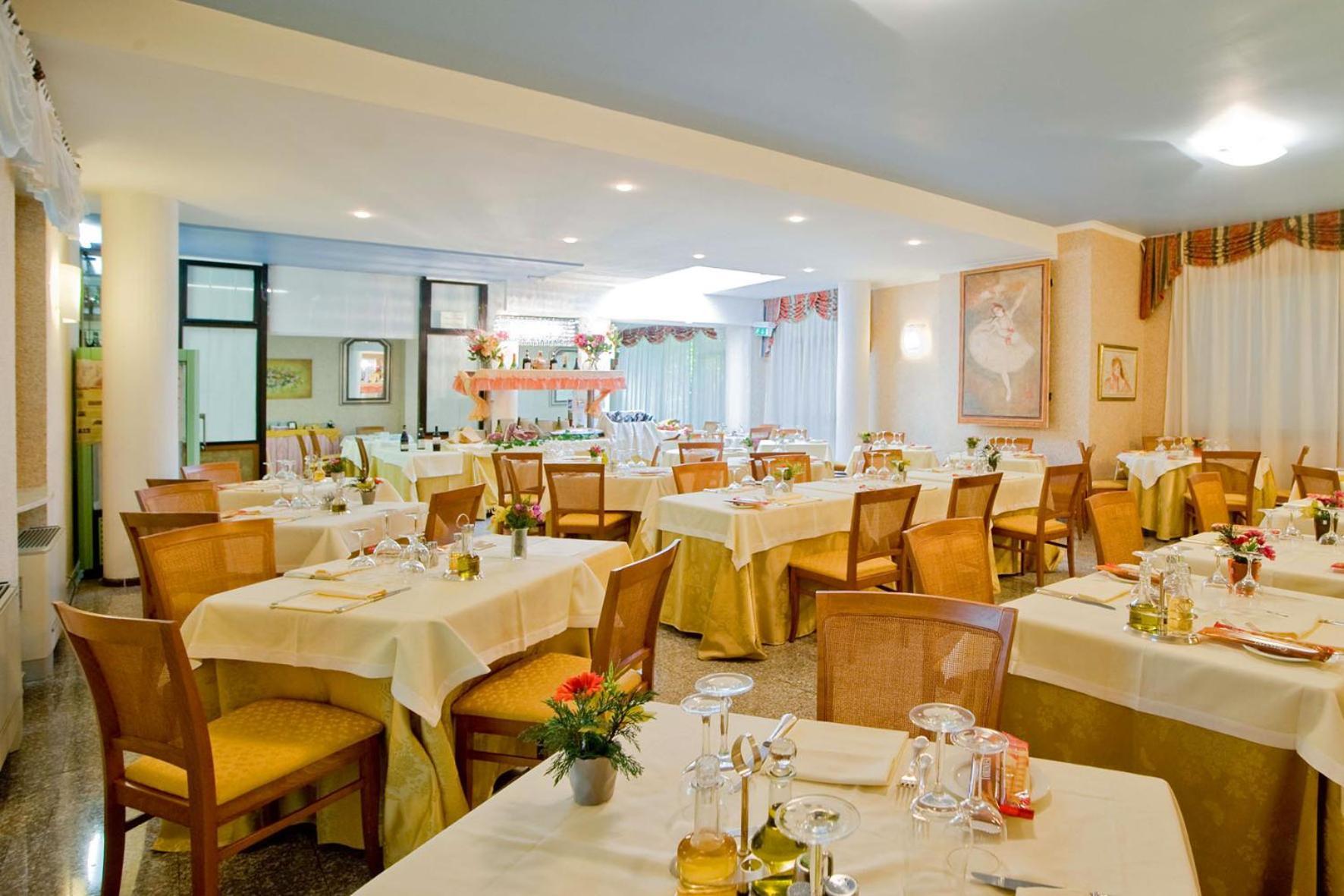 Hotel Ferrari Salsomaggiore Terme Ngoại thất bức ảnh