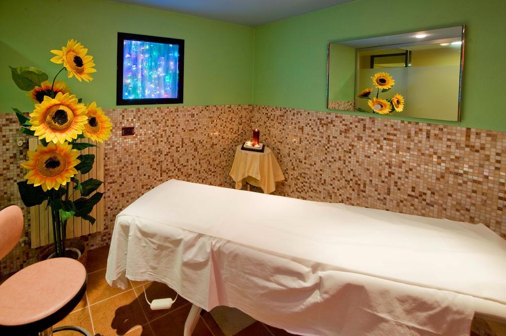 Hotel Ferrari Salsomaggiore Terme Ngoại thất bức ảnh