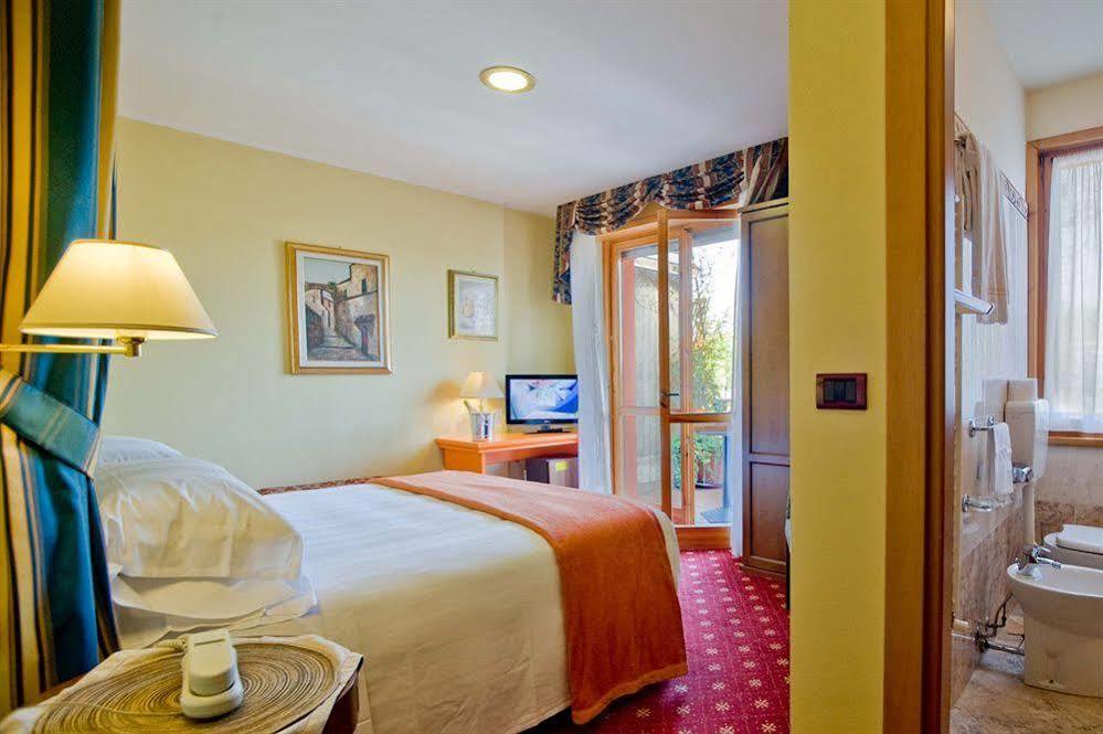 Hotel Ferrari Salsomaggiore Terme Ngoại thất bức ảnh